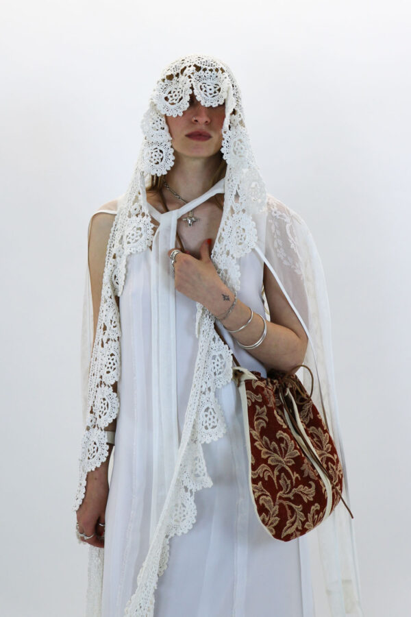 Lace Veil - Image 2