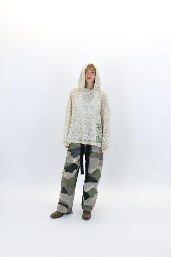 Lace Open-back Hoodie with Wool Appliqué - Image 7