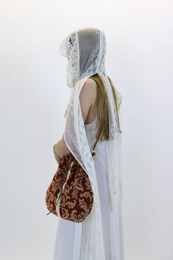 Lace Veil - Image 3