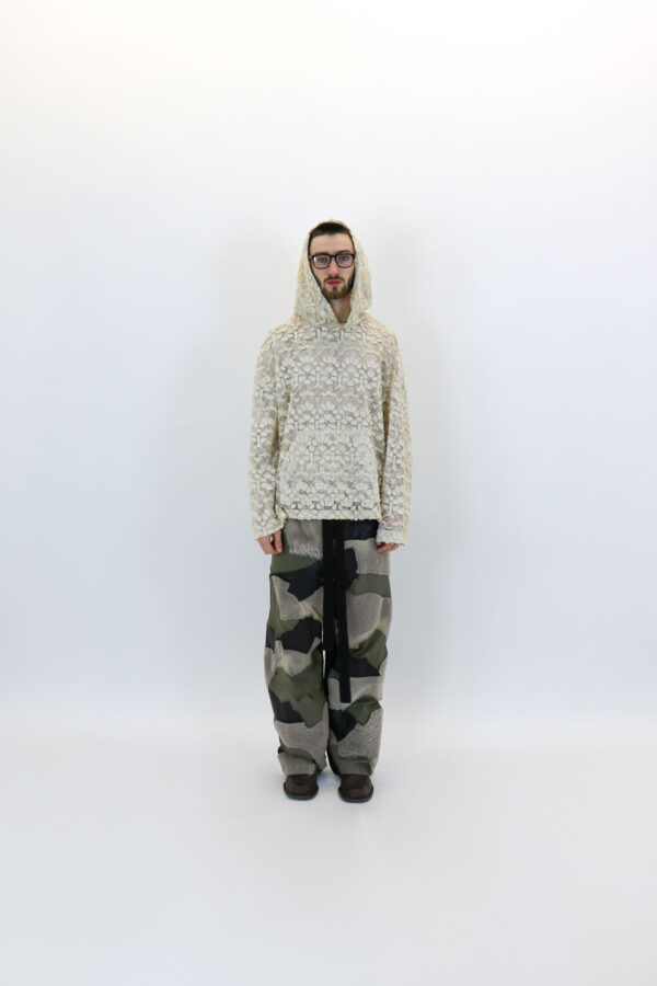 Lace Open-back Hoodie with Wool Appliqué - Image 3