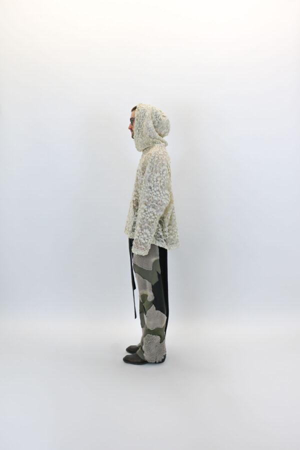 Lace Open-back Hoodie with Wool Appliqué - Image 2