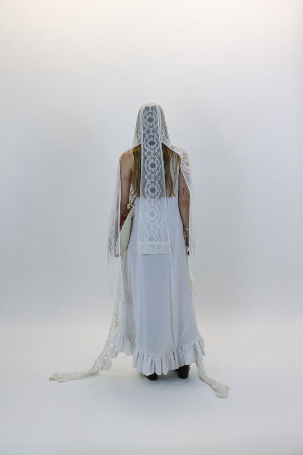 Lace Veil - Image 8